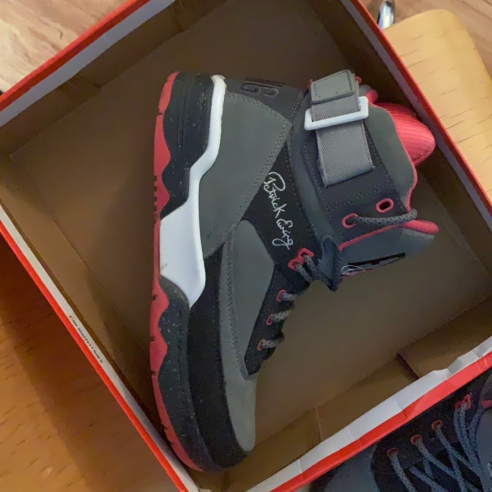Men’s Size 9 Patrick Ewing Shoes